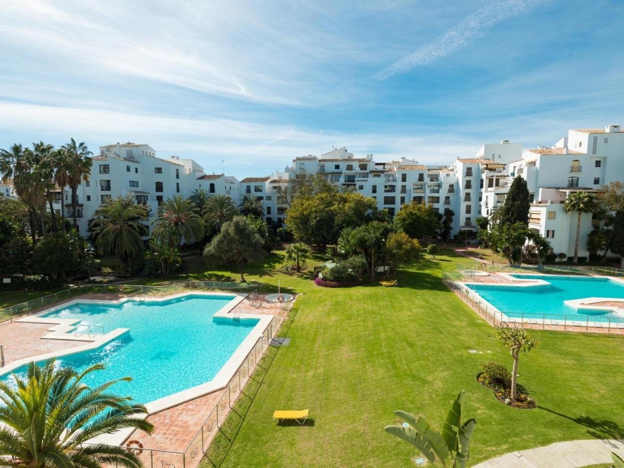 Vacation Marbella I Contemporary Central Apartment, Swimming-Pool, 24-7 Security, A Minute From The Marina, The Sea And Luxury Shopping Kültér fotó